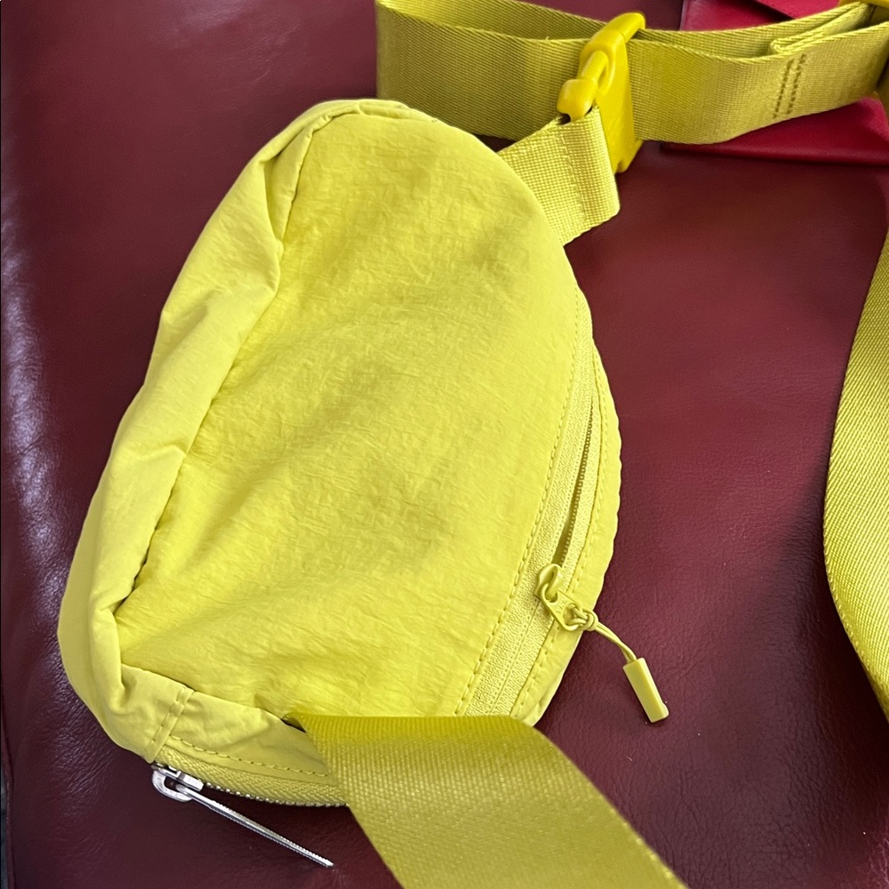 Lululemon bag - Picture 2 of 6